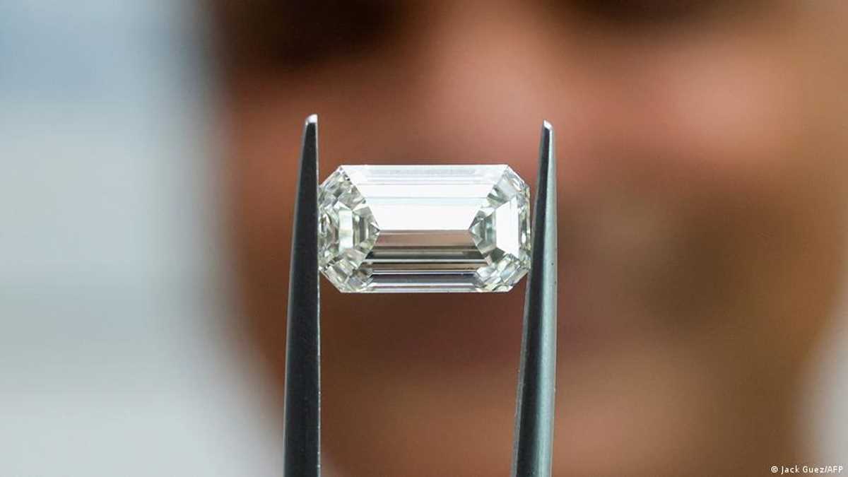 यूक्रेन युद्ध की वजह से गुजरात के हीरा कारोबार का हुआ ऐसा हाल